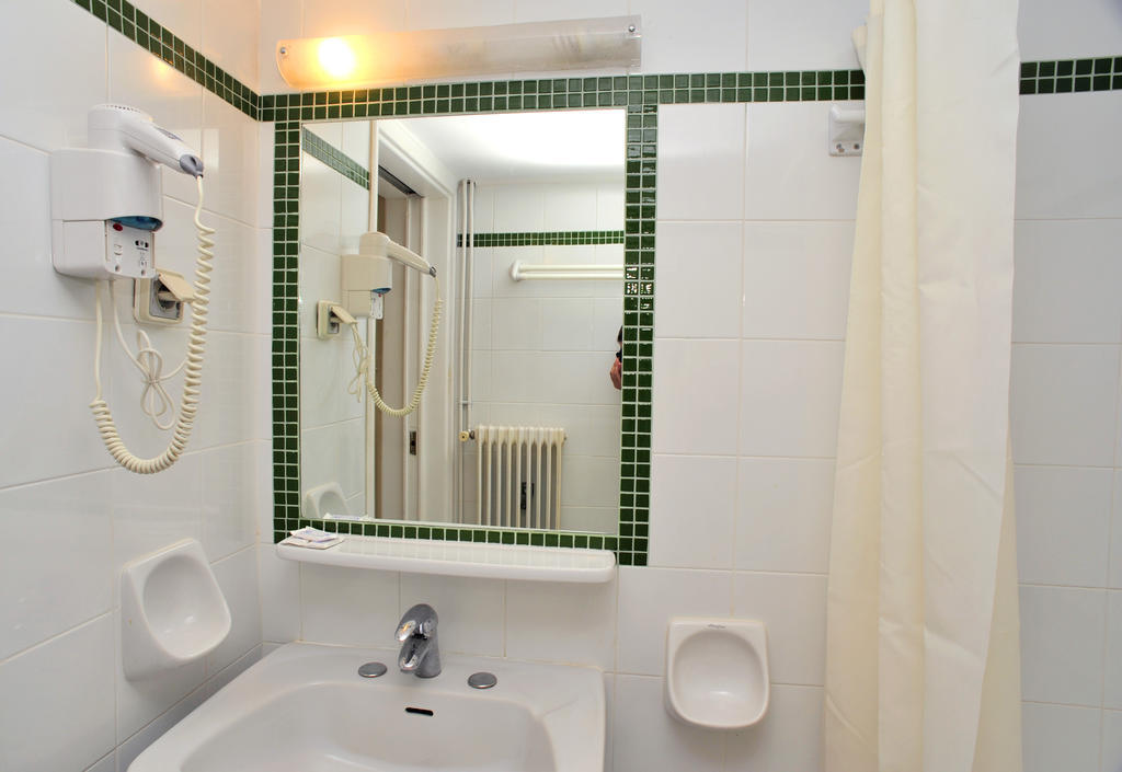 Sea Colours Rooms & Apartments Ermoupoli Bilik gambar