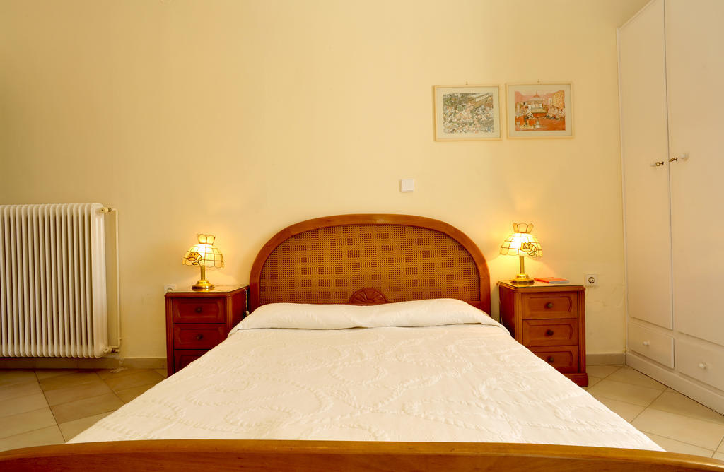 Sea Colours Rooms & Apartments Ermoupoli Bilik gambar