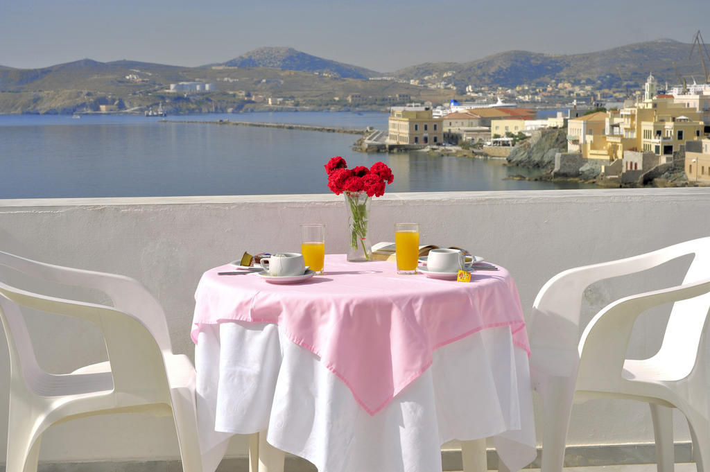 Sea Colours Rooms & Apartments Ermoupoli Bilik gambar