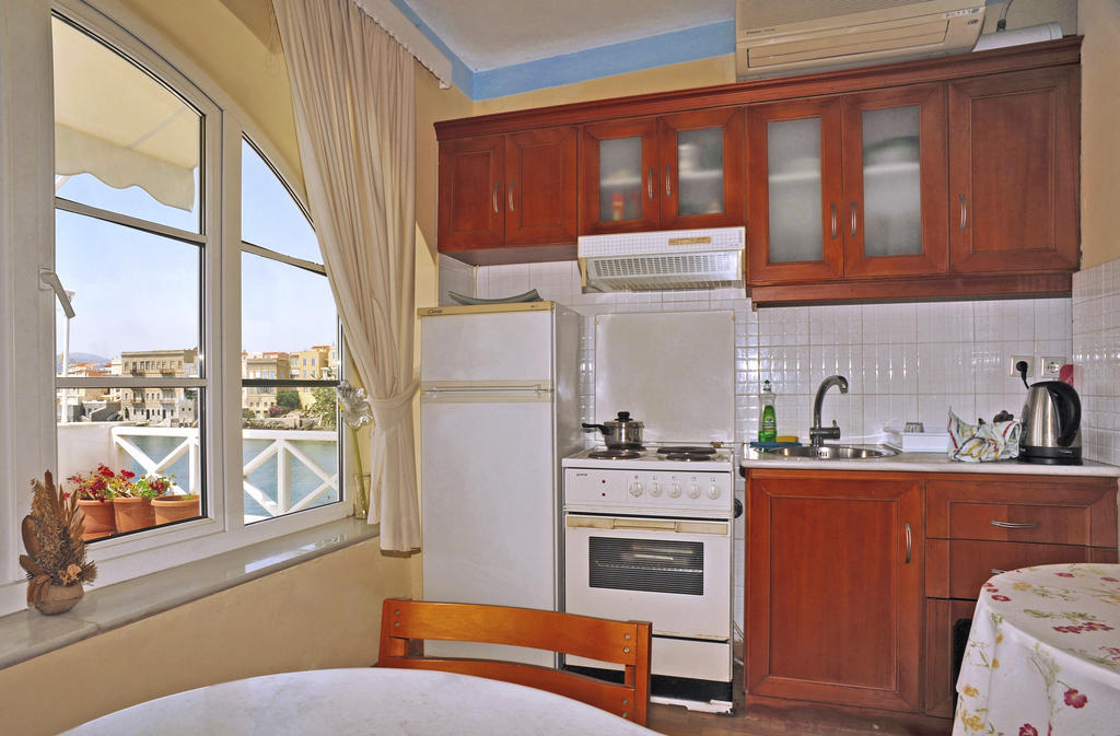 Sea Colours Rooms & Apartments Ermoupoli Bilik gambar